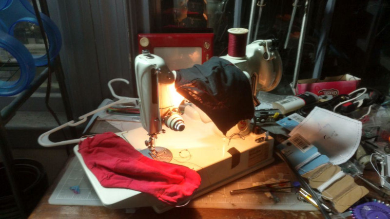 sewing machine go brrr: cotton facemasks in production!